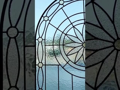 Κύκλωμα γυαλιού εκκλησίας Παραδοσιακό βιτρό παράθυρο